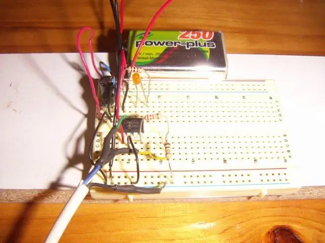 Kiungo cha Microcontroller Ulimwenguni Pote kwa Chini ya $ 20: 15 Hatua