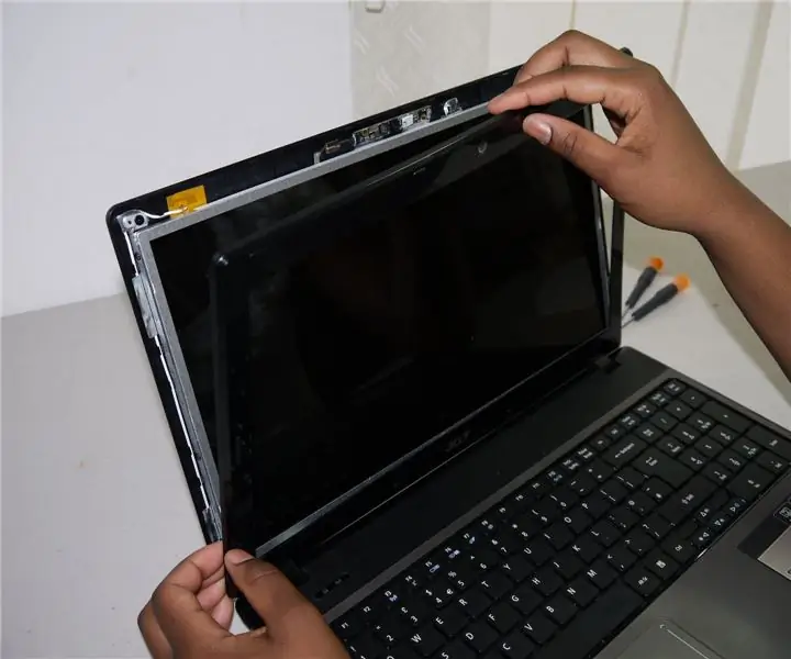 A Dell Vostro laptop képernyőjének cseréje: 10 lépés