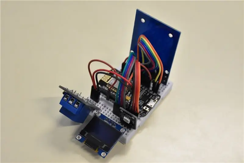 Cerradura de puerta inalámbrica RFID con Nodemcu