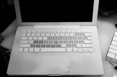 Konverter et Macbook -tastatur fra QWERTY til Dvorak: 9 trinn