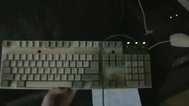 Åbning (og modding) af tastaturet