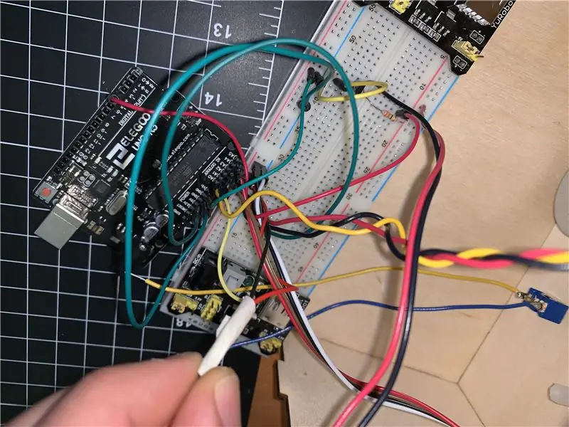 Pրի պոմպի և LCD էկրանը Arduino- ին միացնելը