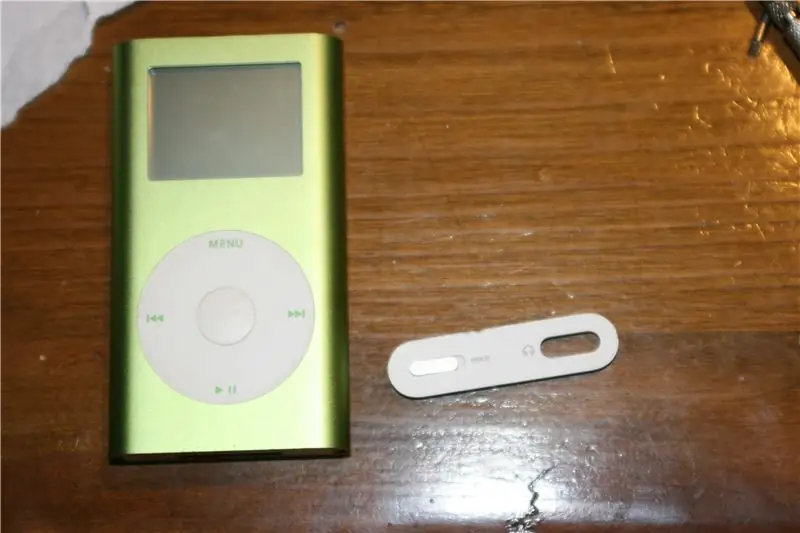 פתיחת iPod