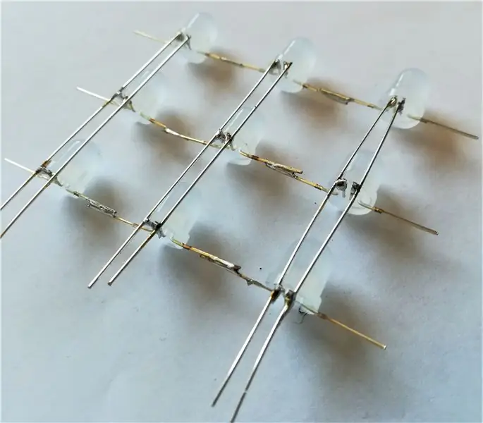 Entfernen der LEDs und Schneiden der LED-Pins