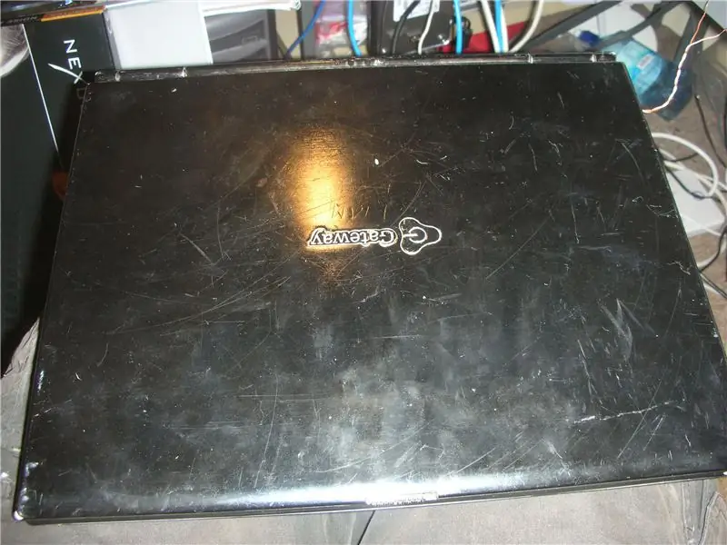 Laptopu Parçalamak.