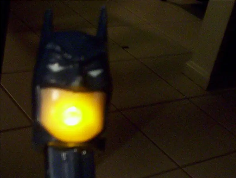 Mash Up and LED Contest: A Pez Dispenser Flashlight