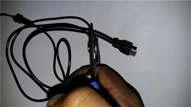 Preparació del micro USB