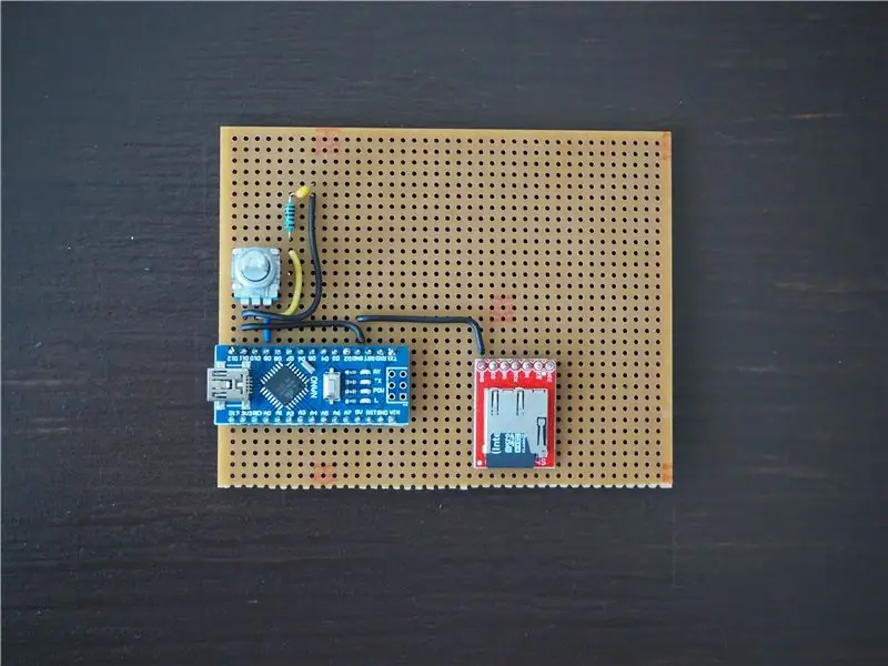 חבר את לוח הפריצה של MicroSD ל- Arduino