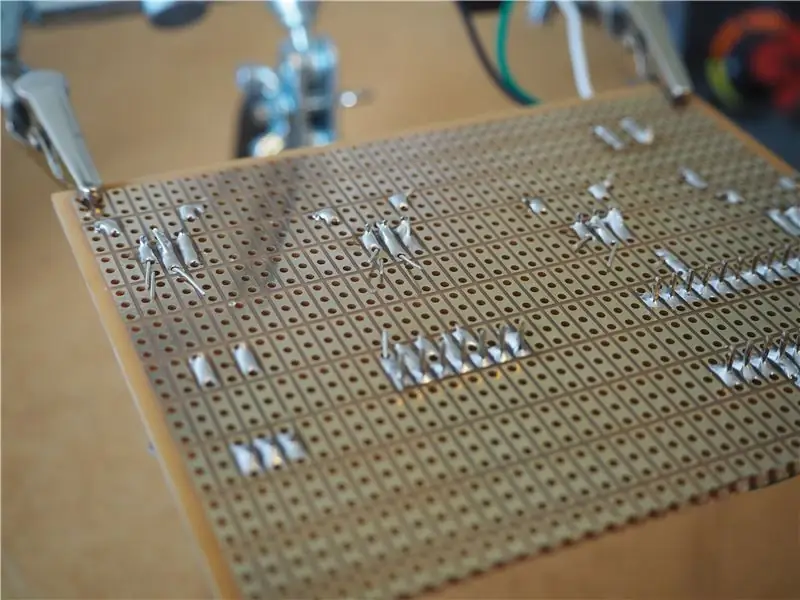 Hubungkan & Solder Kabel Menghubungkan Potensiometer ke Arduino (1/2)