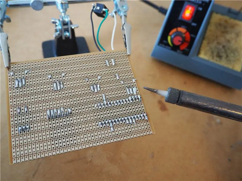 Csatlakoztatási és forrasztási vezetékek A potenciométerek csatlakoztatása az Arduino -hoz (1/2)