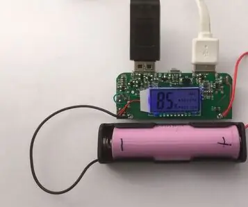 Nastavení duální USB mobilní nabíječky baterií: 9 kroků