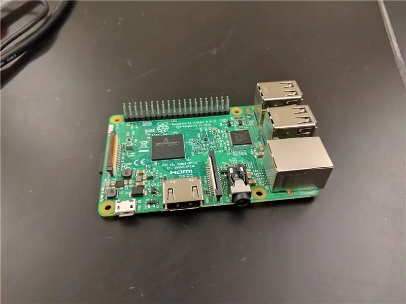 Raspberry Pi 3 Bevægelsesdetekteringskamera med Live Feed