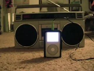 DIY Ipod Boombox: 4 soļi