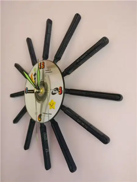 Horloge de lames de rasoir recyclées : 3 étapes (avec photos)