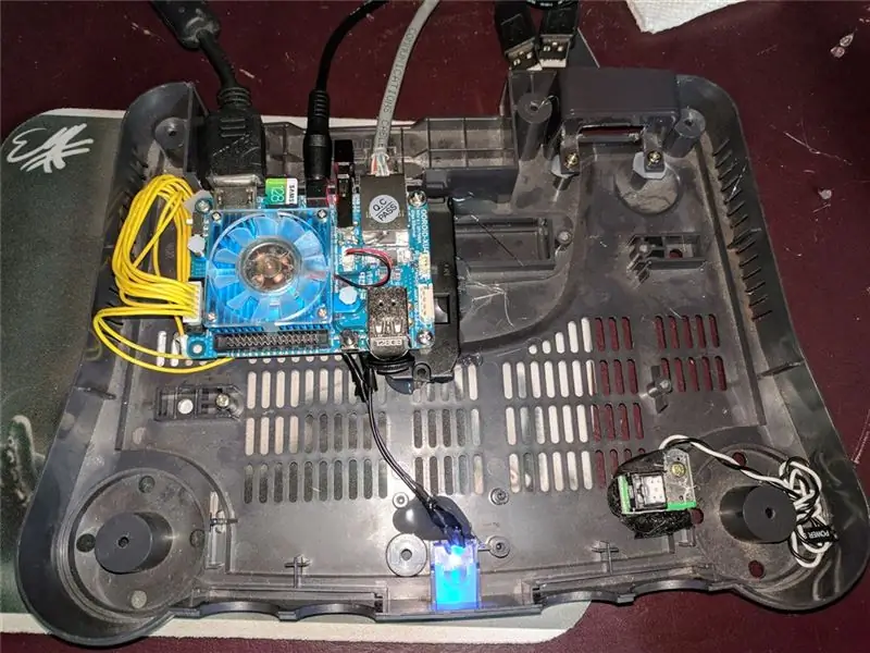 Connecteu els ports del controlador