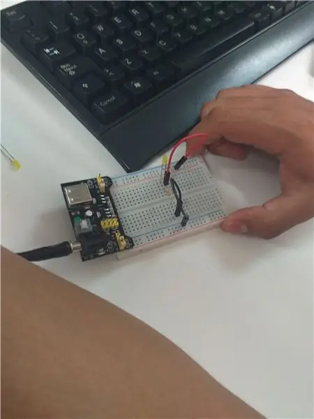 CIRCUITS ÉLECTRIQUES