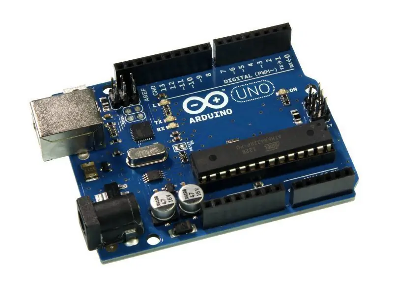 Arduino avtomobil, ki se izogiba oviram