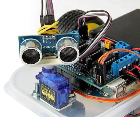 Arduino maneəli mühərrikli avtomobildən qaçmaq: 7 addım