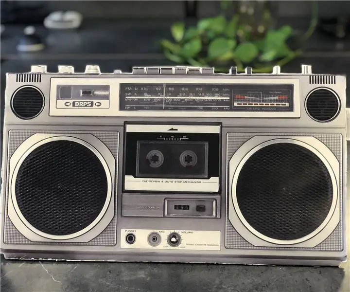 DIY 2D vlnitý plastový Bluetooth BoomBox: 11 krokov (s obrázkami)