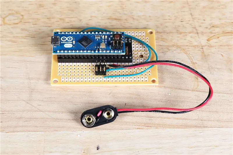 Įdėkite „Arduino Micro“