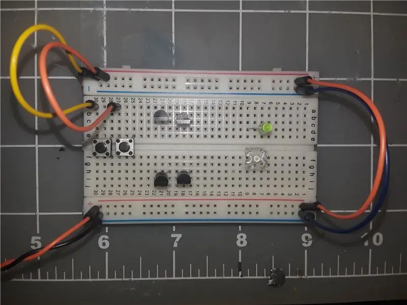 Transistors en LED's toevoegen