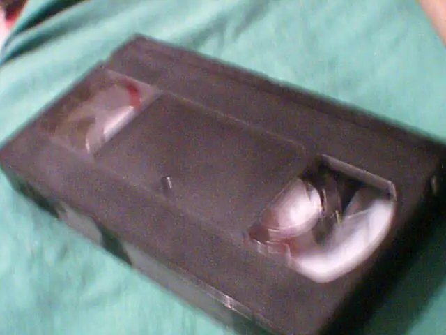 VHS tolltartó