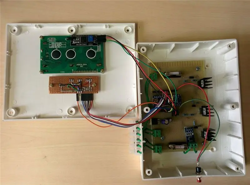 Միացրեք LCD- ը, ցուցիչի վահանակը և վերակայման կոճակը