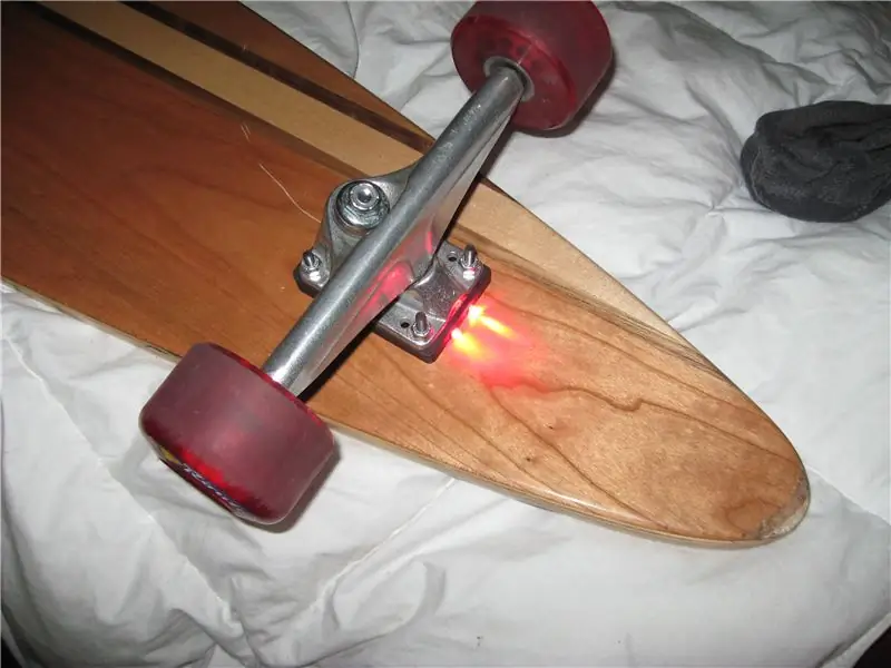 DIY Skateboard Longboard Riser Lights Angled Riser: 5 kroků