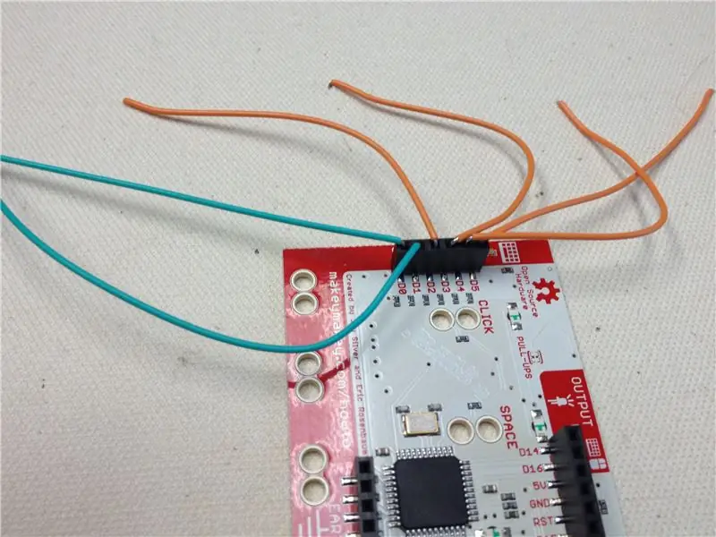 Cắm Jumper vào Makey Makey