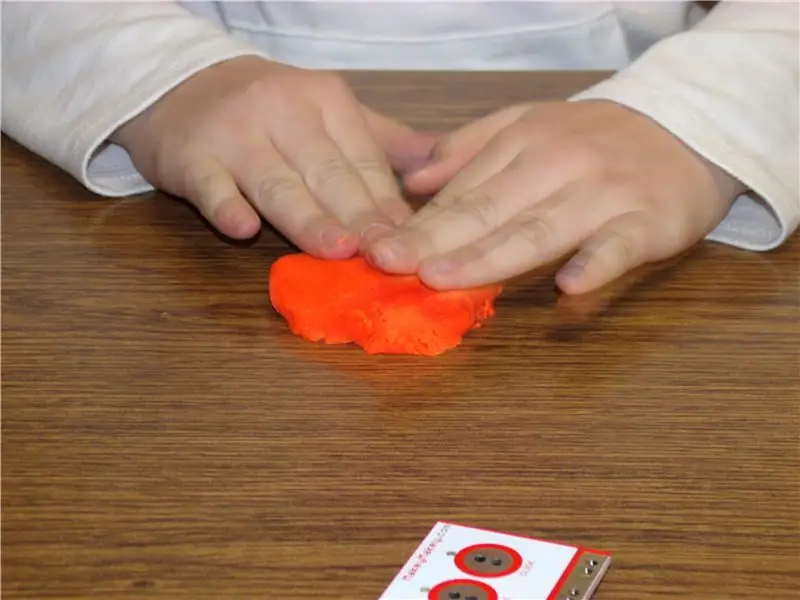 Připojte Play-Doh k Makey Makey