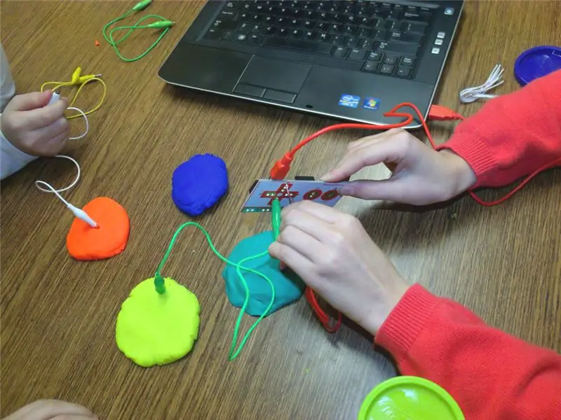 Koble Play-Doh til Makey Makey