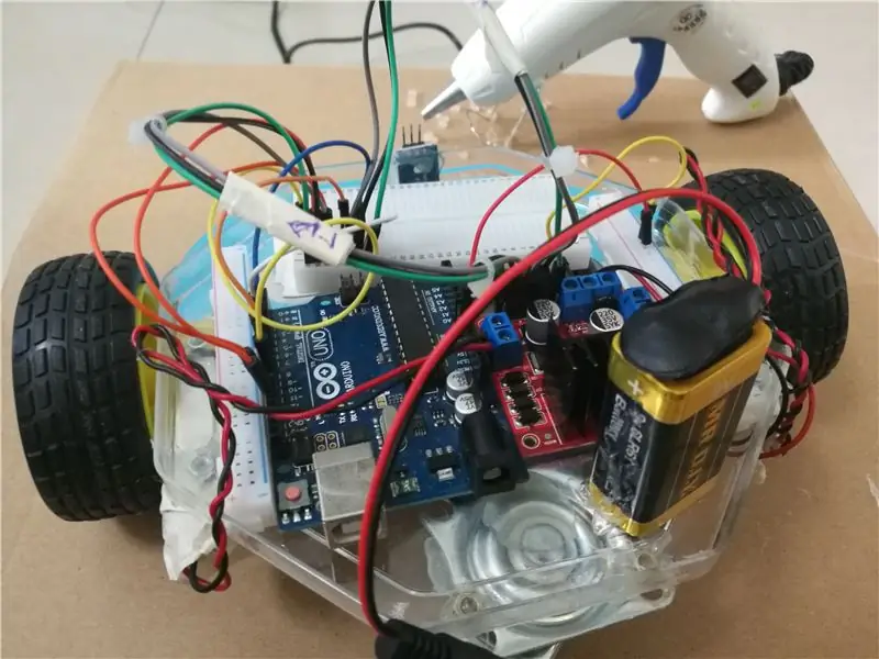 الخطوة 4: توصيل ورمز Arduino