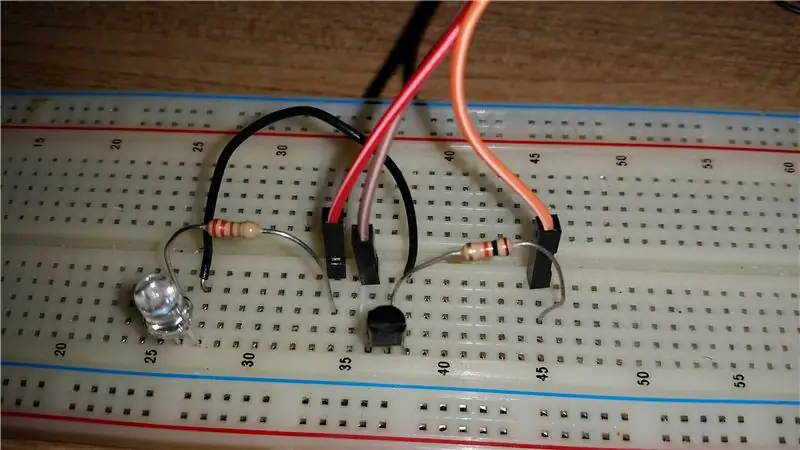 Bumuo ng IR Transmitter