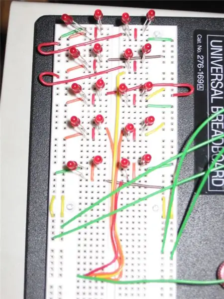 Matrice display LED 5x4 che utilizza un timbro base 2 (bs2) e Charlieplexing