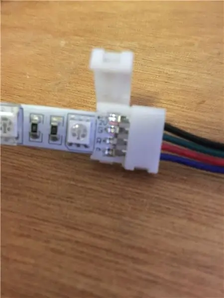 Conexión de las luces al conector