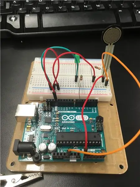 Arduino წნევის შეცვლა LED- ზე