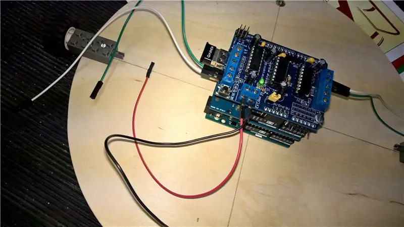 Arduino ir skydai