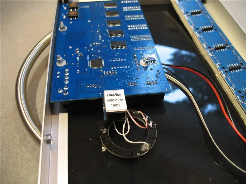 Conjunto da estrutura - encaixando o PCB