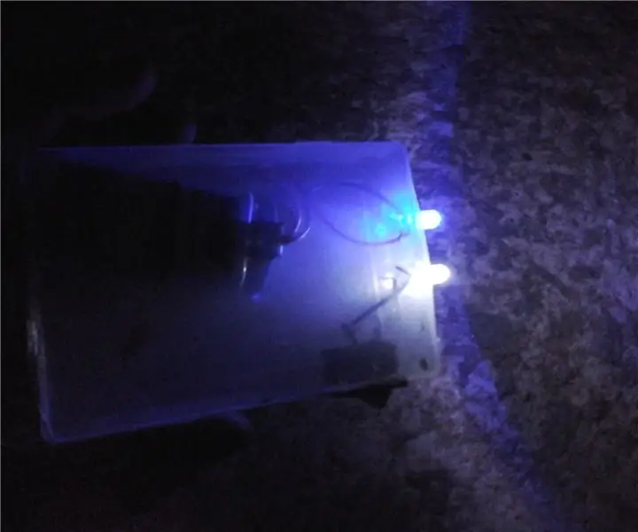 1 $ LED Torch: 8 ደረጃዎች