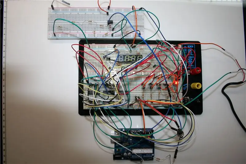 Breadboard váš obvod