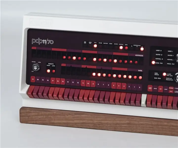 PiDP-11: Replica PDP-11/70: 4 pași din anii 1970