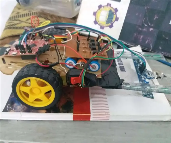 Linje etter robot ved bruk av TIVA Microcontroller TM4C1233H6PM: 3 trinn