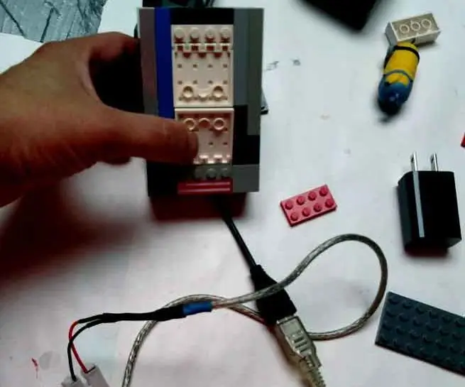 USB бактылуу/кайгылуу күйгүзүү/өчүрүү плитасы Lego менен :): 9 кадам