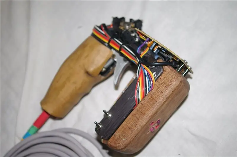 የ FPS Arcade Style Gun: 11 ደረጃዎች (ከስዕሎች ጋር)