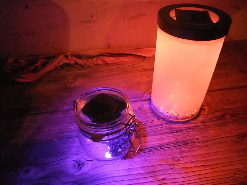 Färgglada Solar Garden Jar Light