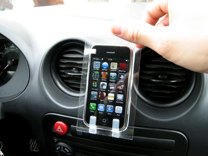 Étape 14 - Regardez votre IPhone ou Ipod Touch dans votre voiture !