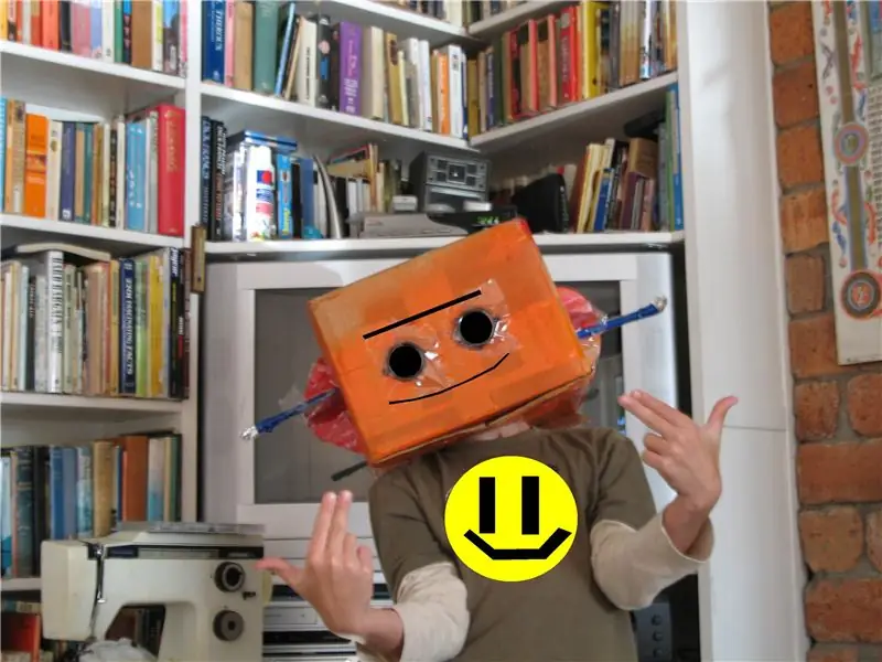 Instructables Robot Head: 4 քայլ