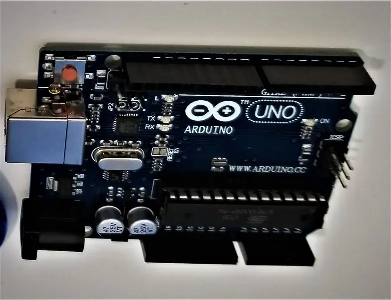 सामग्री: Arduino Uno