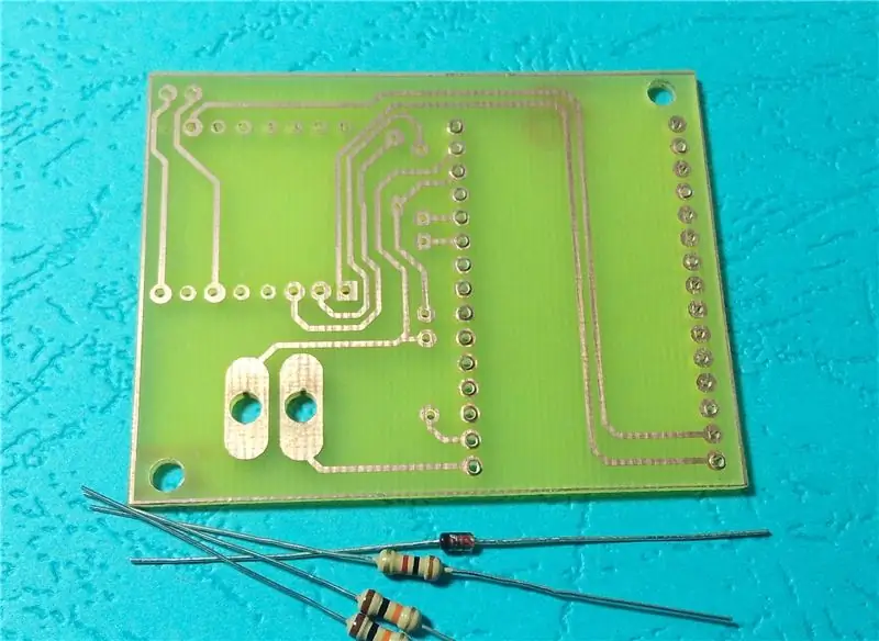 სქემების შემუშავება და PCB- ის დაყენება