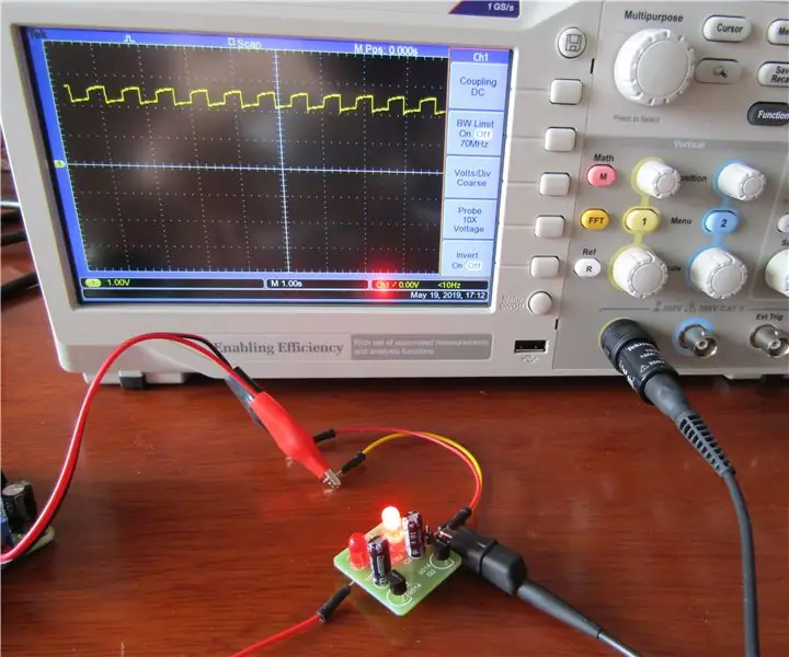 DIY een Astabiele Multivibrator en leg uit hoe het werkt: 4 stappen